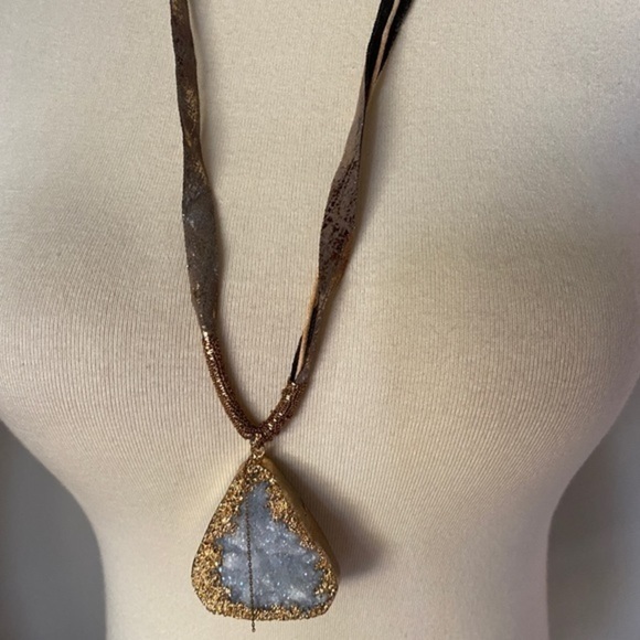 Anthropologie Serefina Druzy Pendant Necklace - Picture 4 of 6